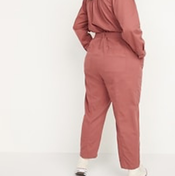 🆕️ NWT Long-Sleeve Zip-Front Cropped Utility Jumpsuit for Women in 'Dusty Pink' - Picture 9 of 14